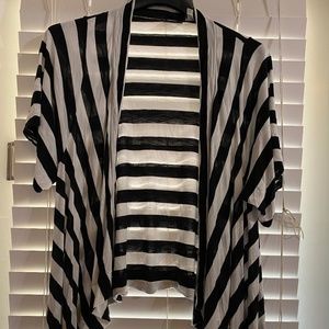Chico’s black and white stripe short sleeve cardigan size 3 equals women’s Xl